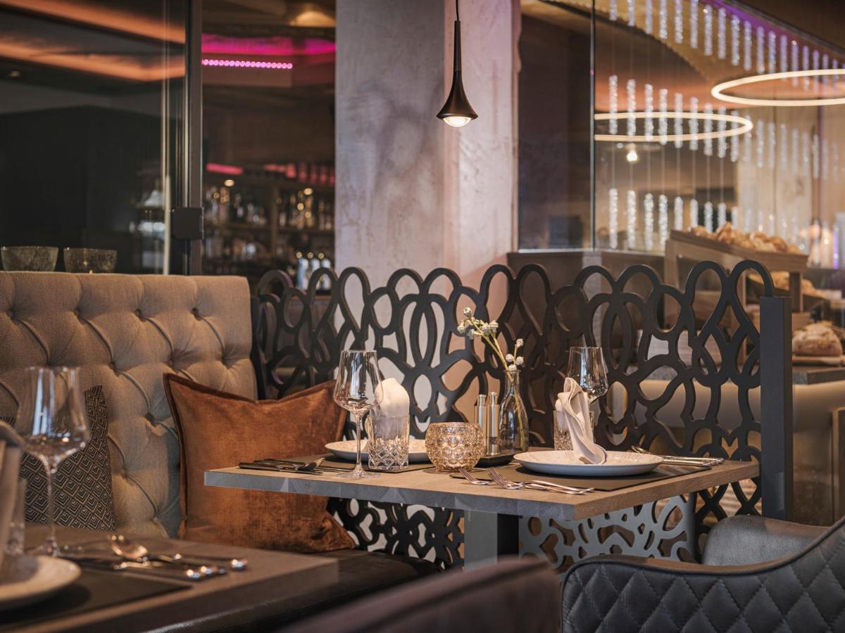 Hotel Bergkristall Zillertal - Adults Only 14 Years Plus ヒパッハ エクステリア 写真