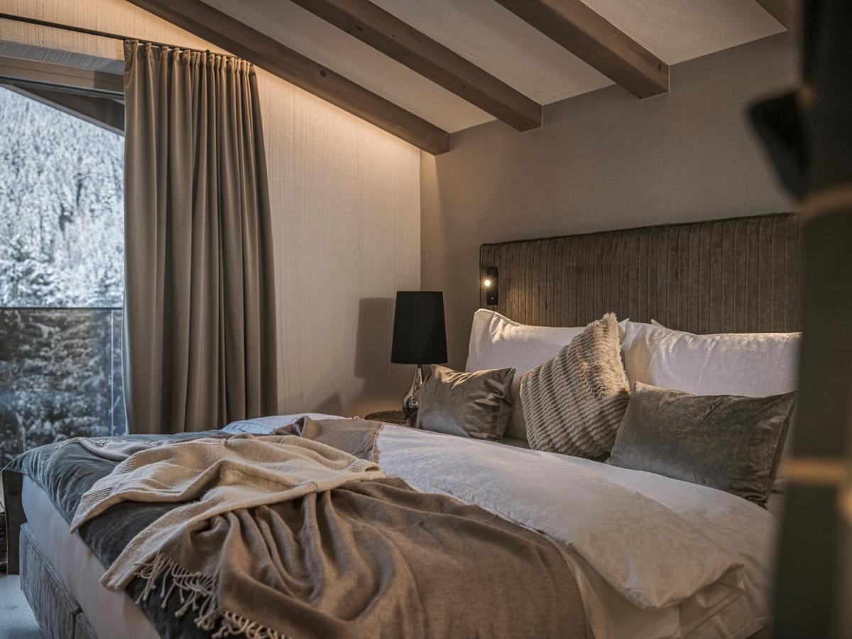 Hotel Bergkristall Zillertal - Adults Only 14 Years Plus ヒパッハ エクステリア 写真