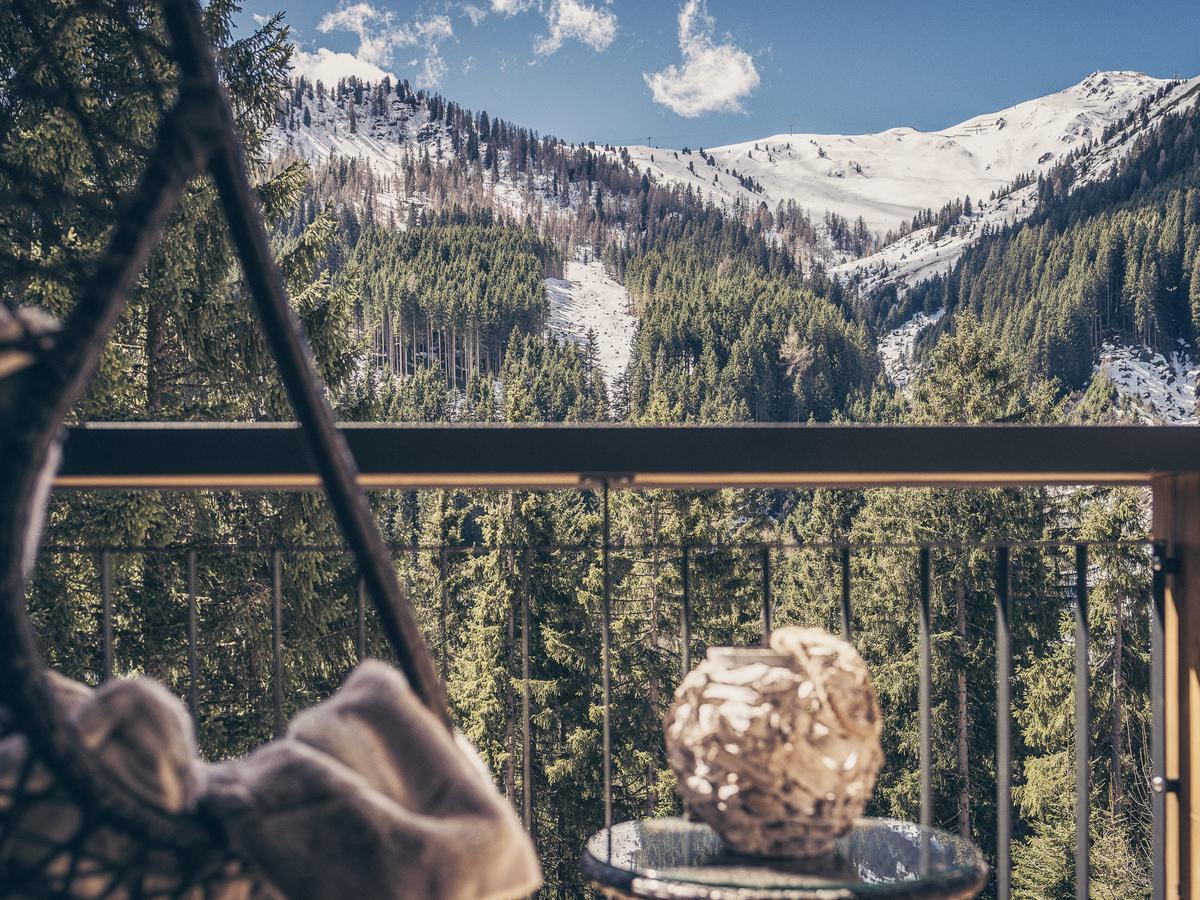 Hotel Bergkristall Zillertal - Adults Only 14 Years Plus ヒパッハ エクステリア 写真