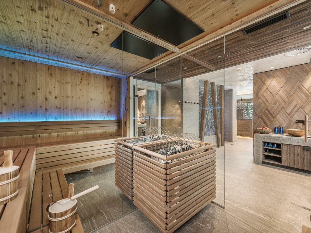 Hotel Bergkristall Zillertal - Adults Only 14 Years Plus ヒパッハ エクステリア 写真