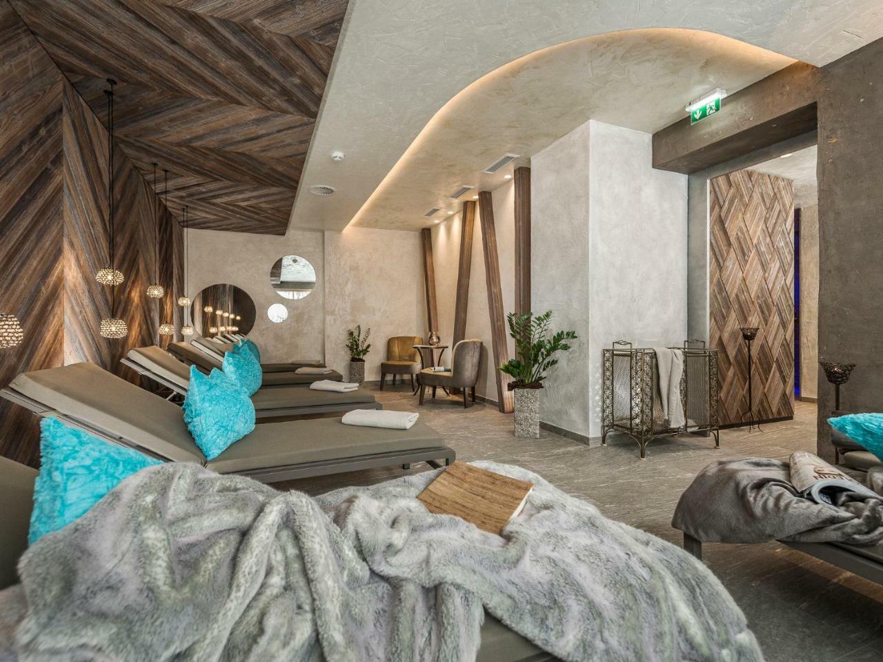 Hotel Bergkristall Zillertal - Adults Only 14 Years Plus ヒパッハ エクステリア 写真